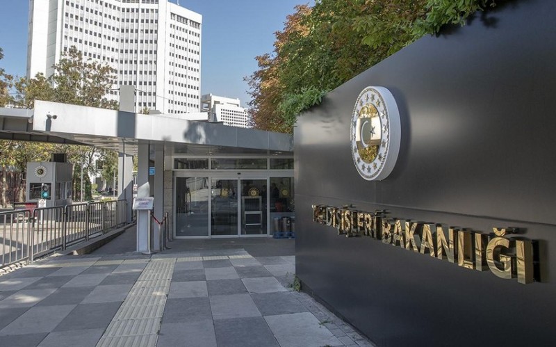 Türkiyə XİN: Suriyadakı silahlı qrupların yeni orduya inteqrasiyası işlərinə başlanılıb
